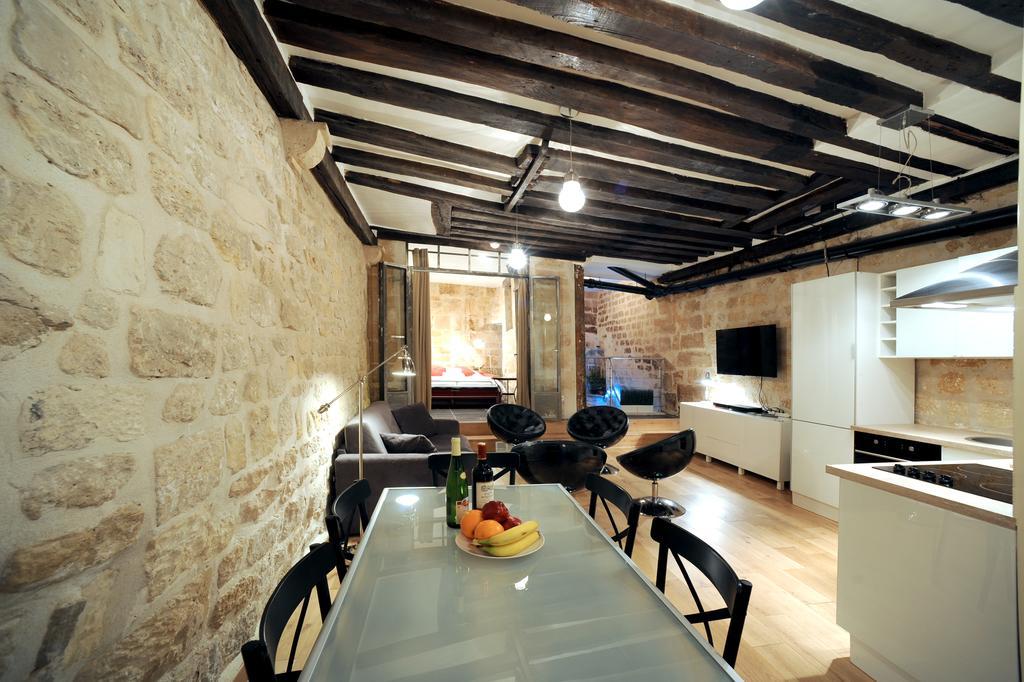 Unique Loft Apartment In Le Marais باريس المظهر الخارجي الصورة