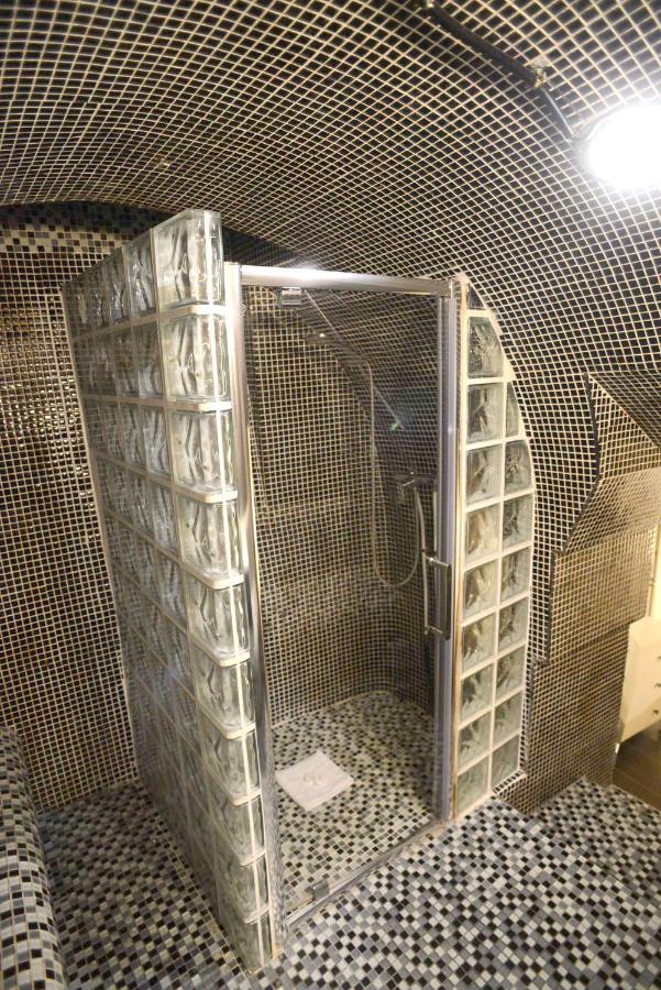 Unique Loft Apartment In Le Marais باريس المظهر الخارجي الصورة